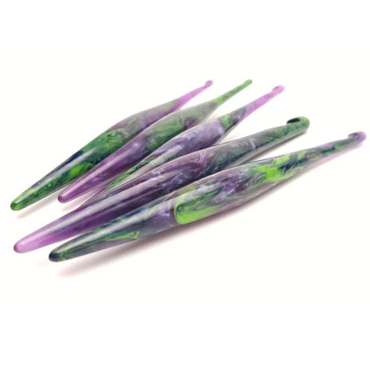 Furls Streamline Resin Borealis 15.00mm