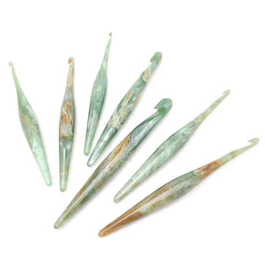 Furls Streamline Resin Capricorn 15.00mm